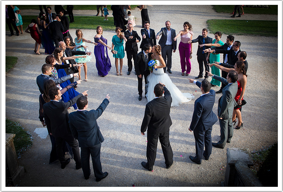 fotografos-bodas-santander-marian-moi-amigos-señal