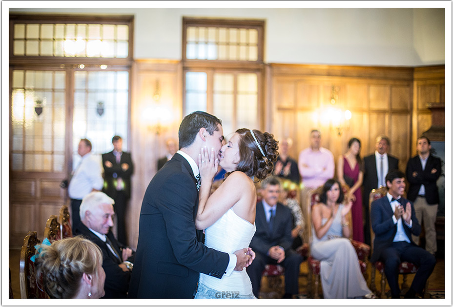 fotografos-bodas-santander-marian-moi-beso-casados