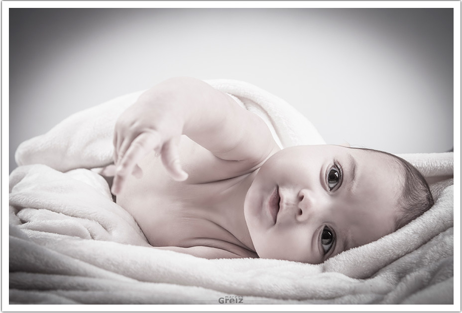 fotografos-niños-santander-cantabria-tumbada-vera