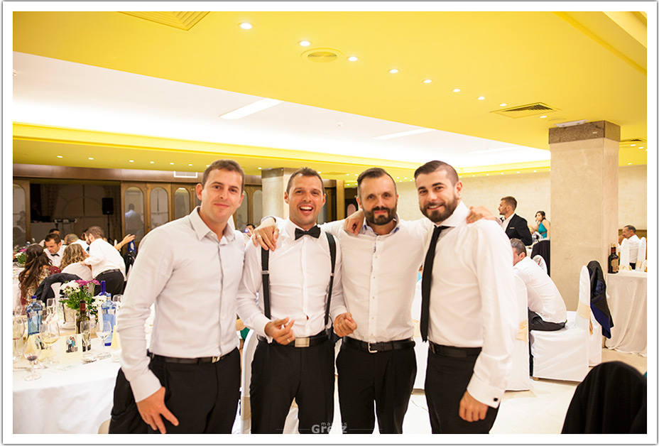 fotografos-bodas-cantabria-amigos-byr