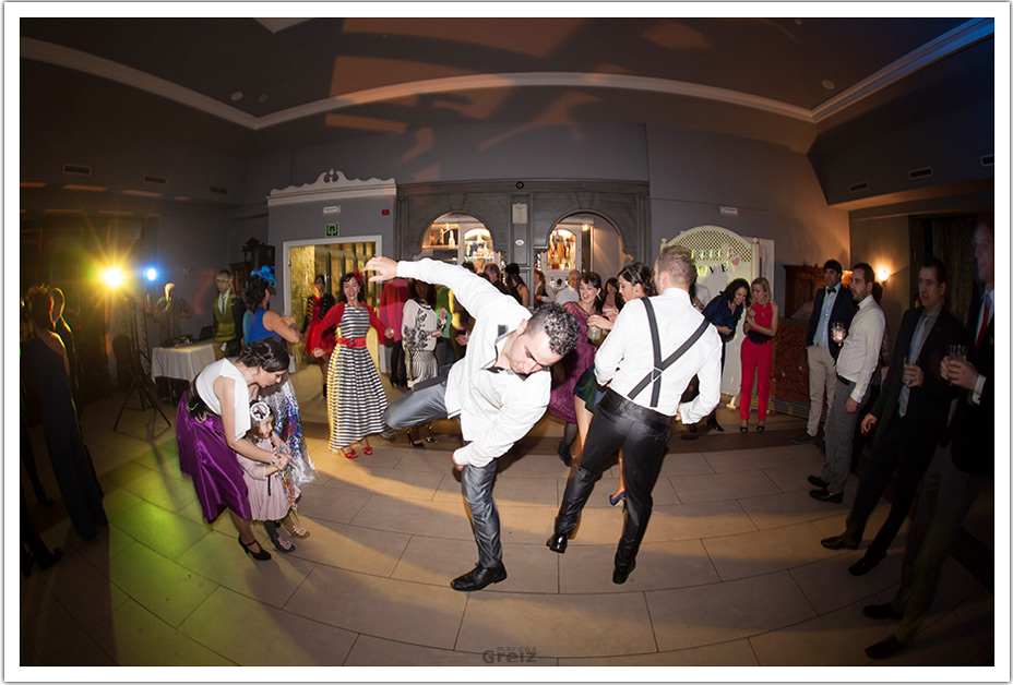 fotografo-bodas-cantabria-cimiano-manueles-fiesta-invitados