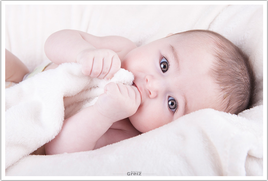 fotografo-bebes-santander-cantabria-lucas-manta-ojos