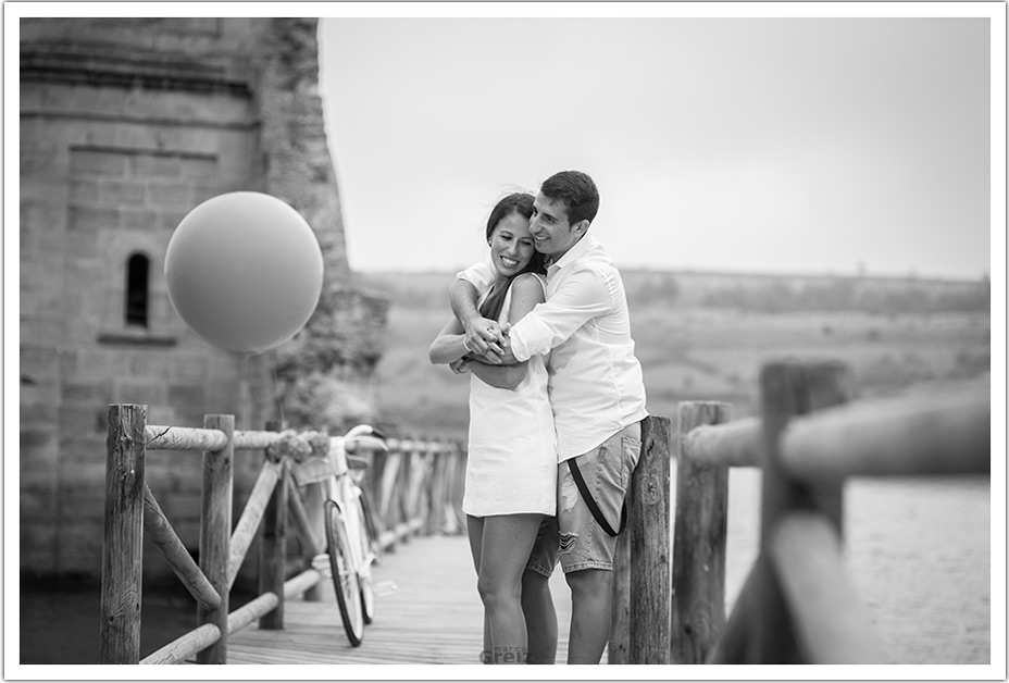 fotografo-bodas-santander-cantabria-preboda-ebro-bici-amor