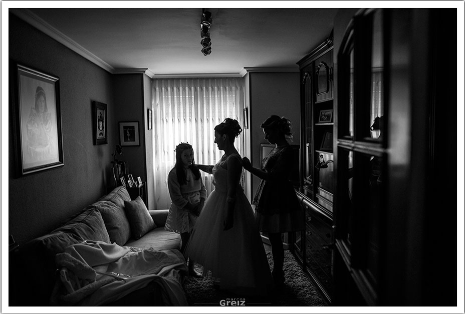 fotografos-bodas-santander-rya-novia-vestir