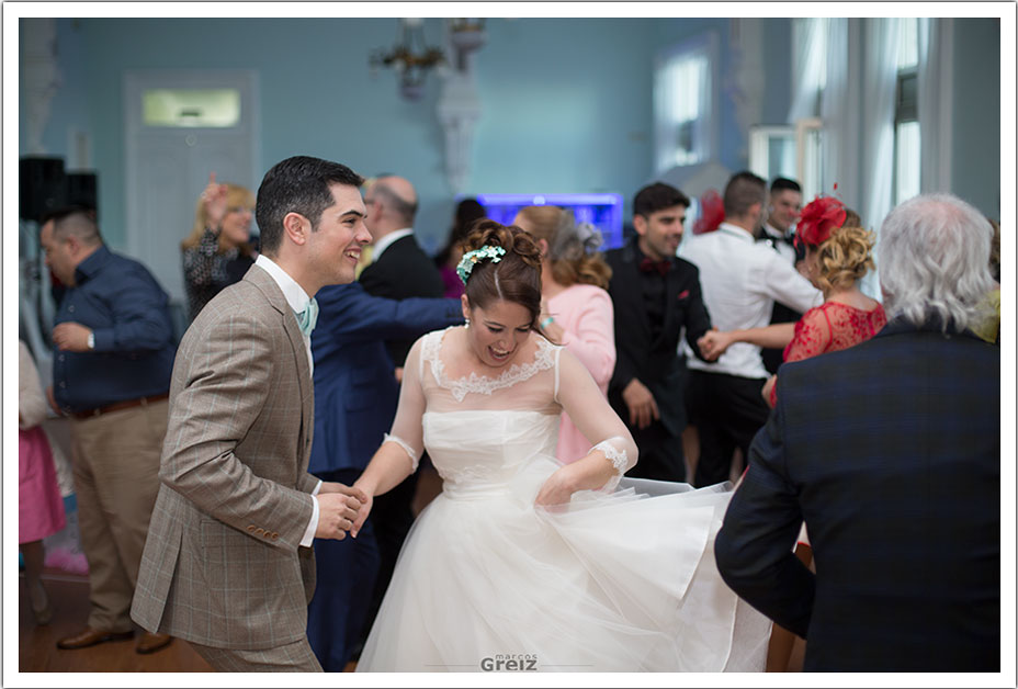 fotografos-bodas-santander-rya-novios-bailar