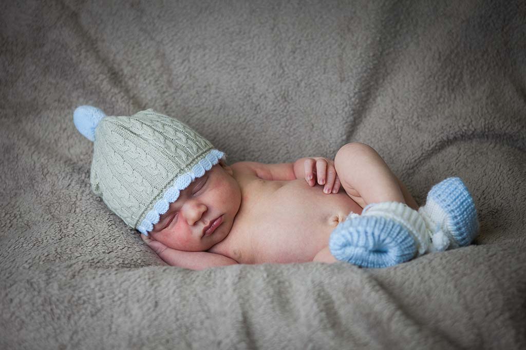 fotos de bebes Enzo manta marron