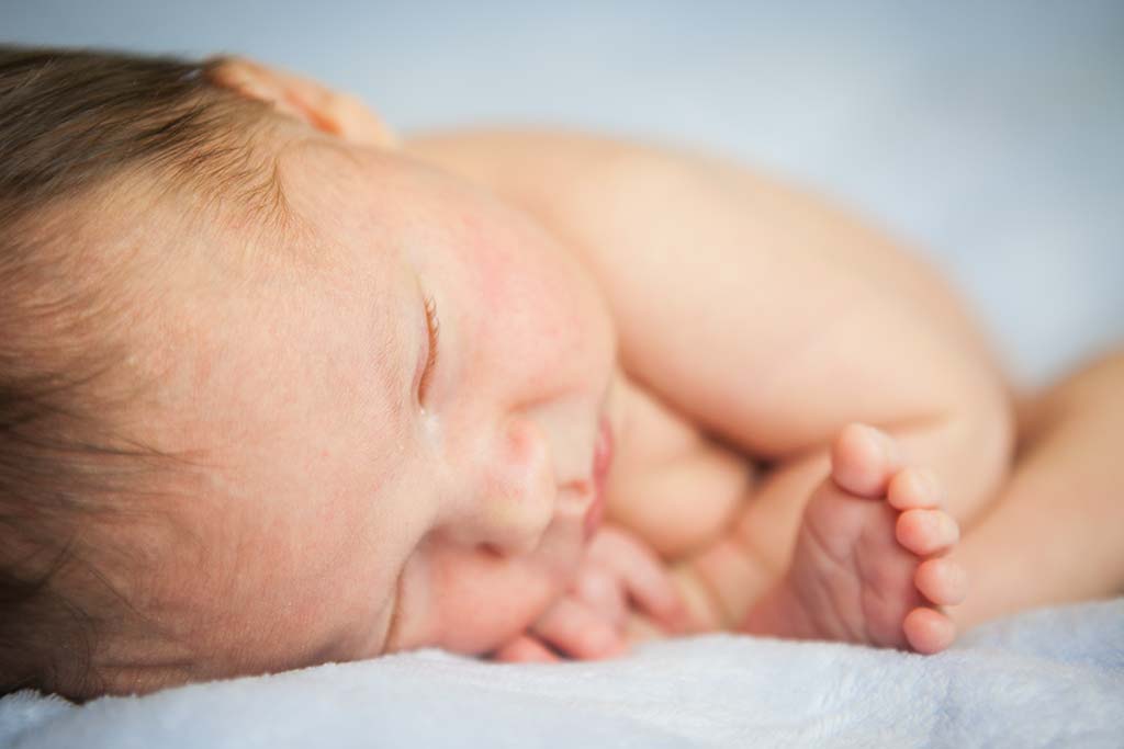 fotos de bebes Enzo dormido manta