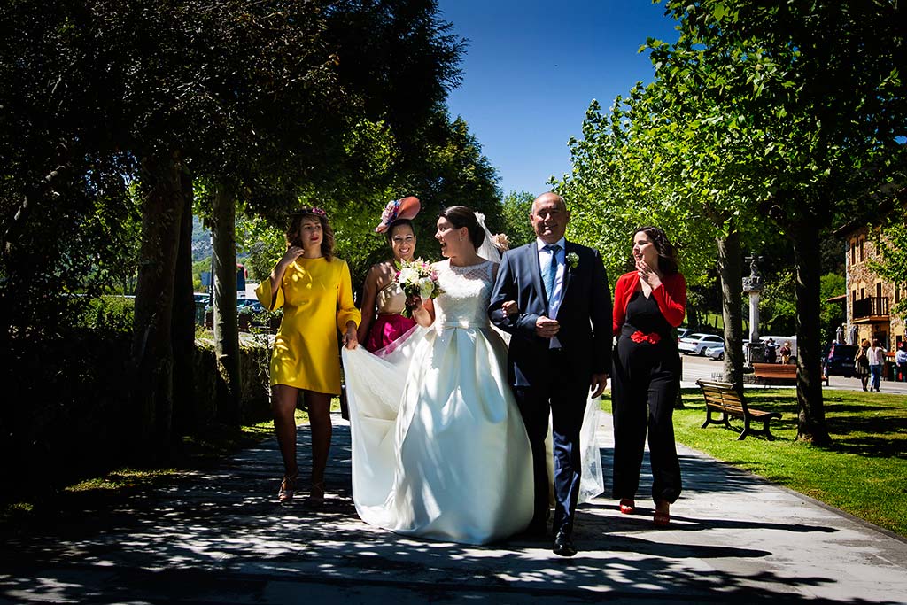 fotografo bodas Laredo Cantabria llegada Andrea