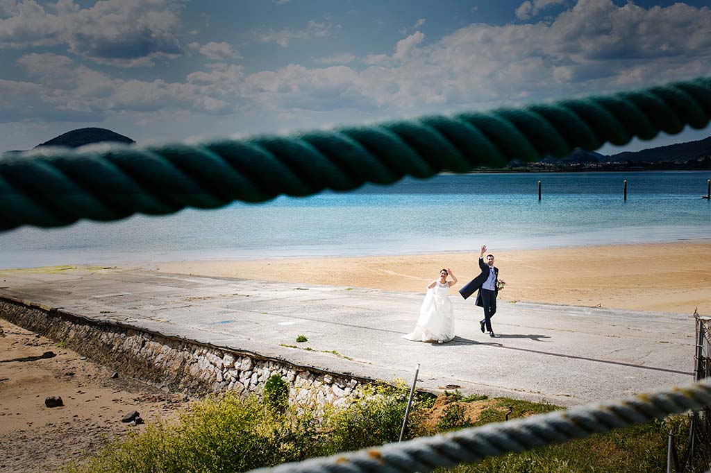 fotografo bodas Laredo Cantabria saludando