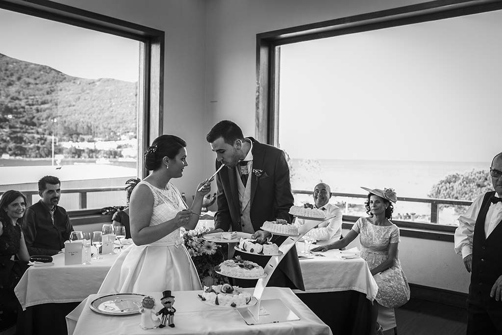 fotografo bodas Laredo Cantabria tarta novios