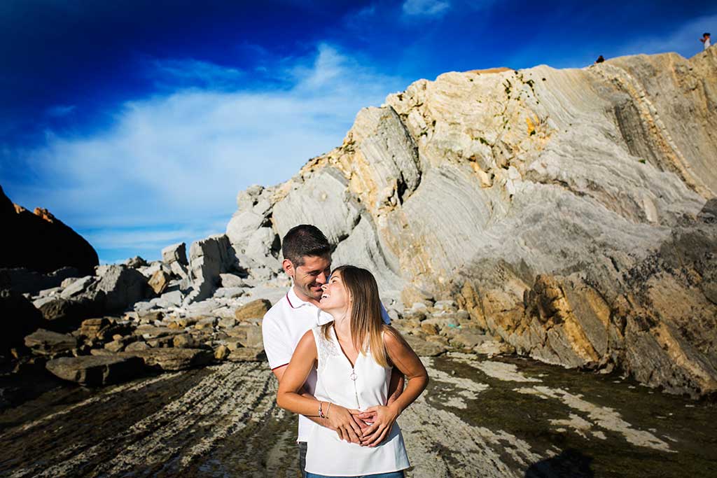 fotógrafo de bodas Cantabria preboda Mario y Carla risas
