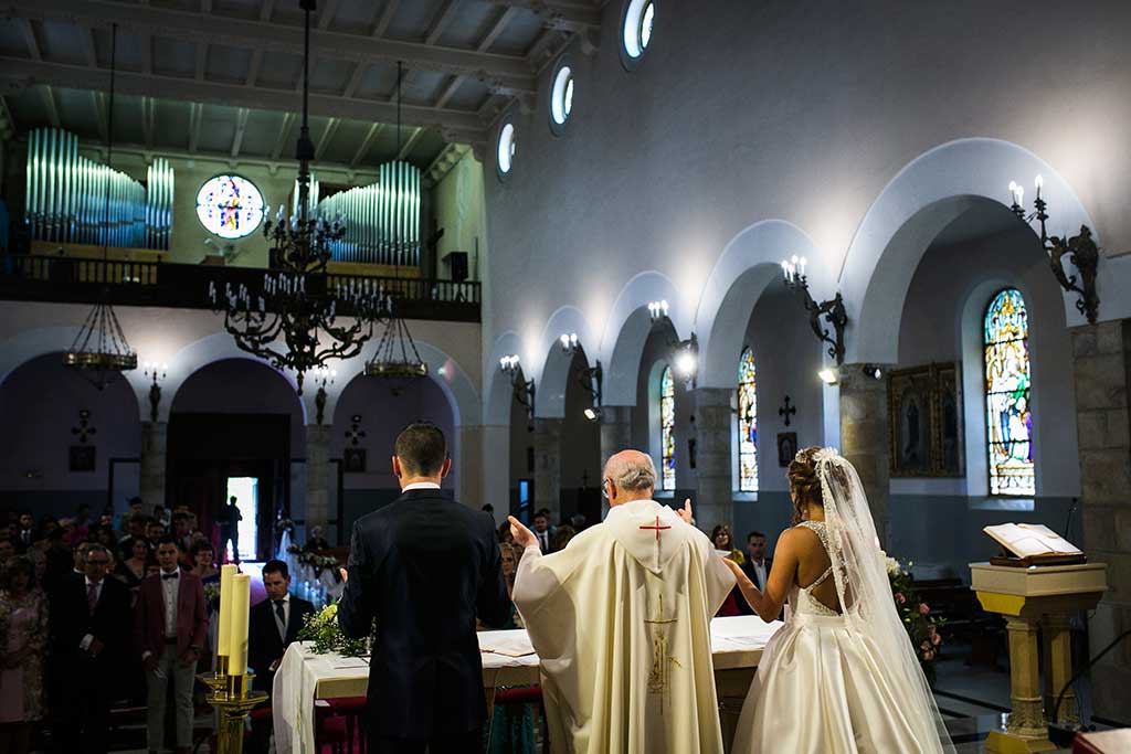 fotografo bodas Cantabria Andrea y Samuel altar