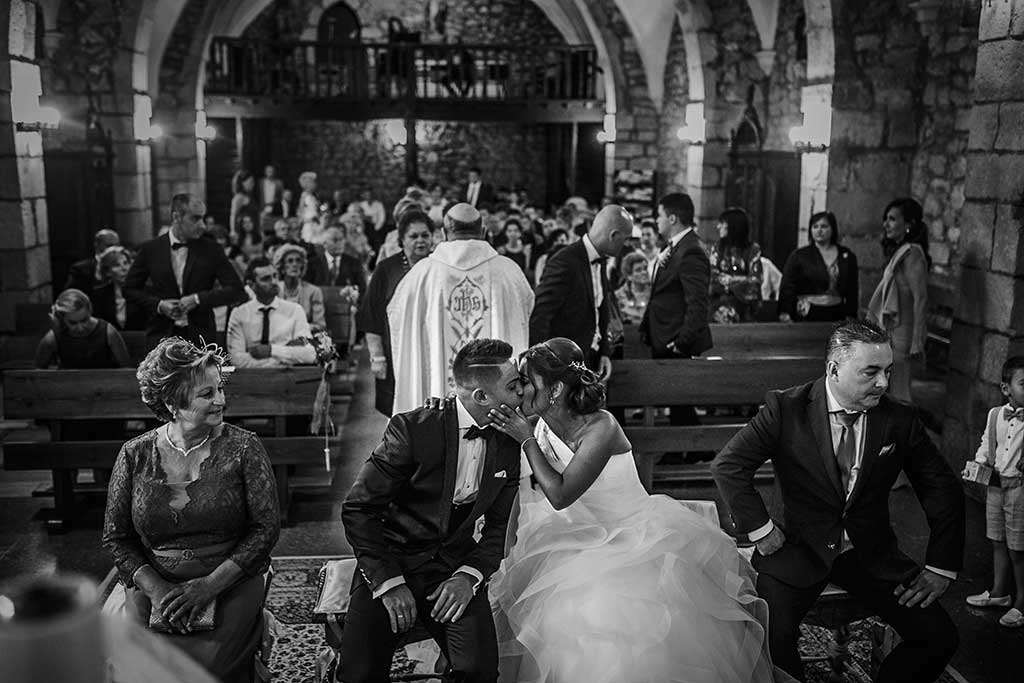 fotógrafo de bodas Santander Sandra y Fran beso ceremonia