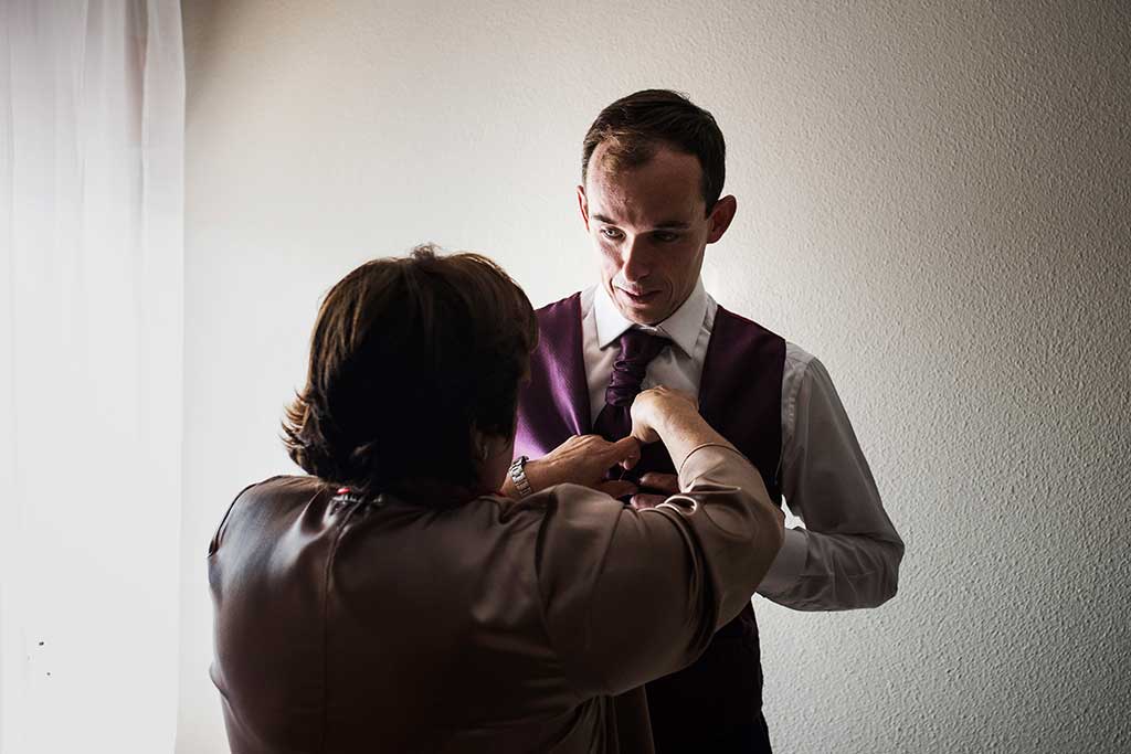 fotógrafo de bodas Cantabria Sara y Luis chaleco