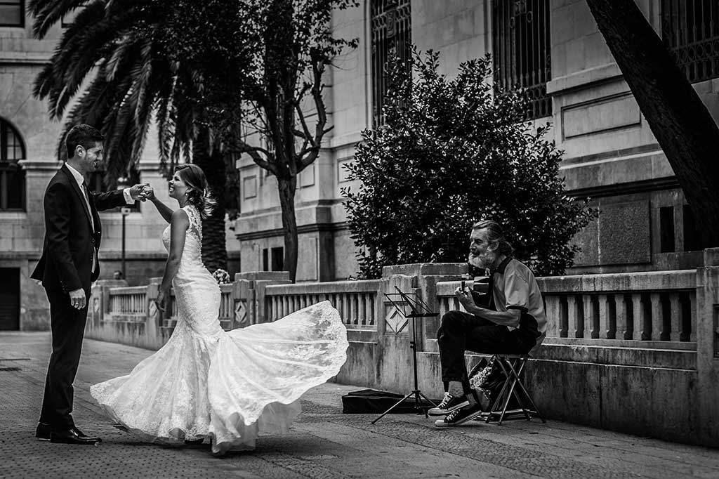 fotografo de bodas Santander Mario Carla baile calle