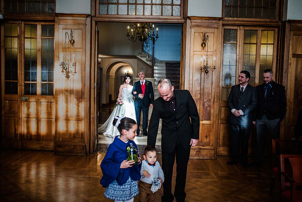 fotografo de bodas en Cantabria Maria y Borja entrada novia