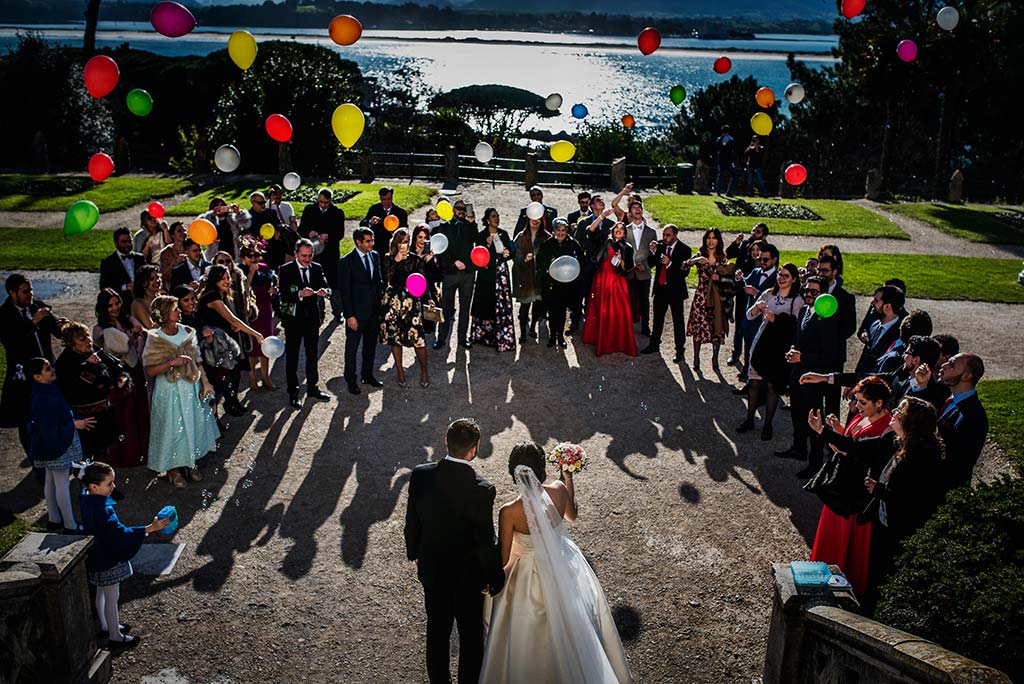 fotografo de bodas en Cantabria Maria y Borja globos