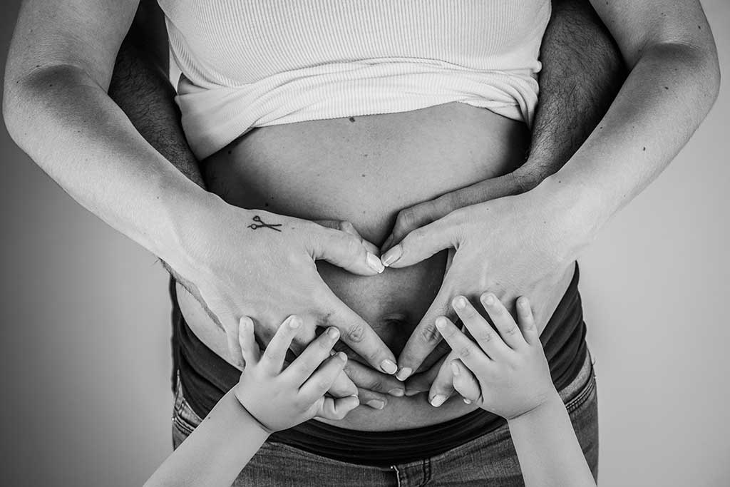 fotos de embarazadas santander martin manos corazón