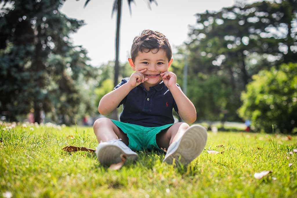 fotos de niños Cantabria Marcos Greiz Mateo risa