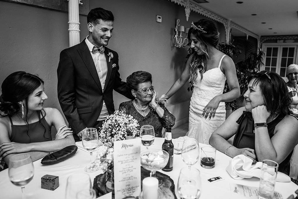 Fotógrafo de bodas Cantabria Marcos Greiz Ane y Felix regalo abuela