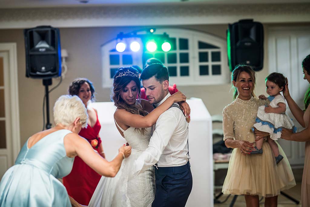 Fotógrafo de bodas Cantabria Marcos Greiz Ane y Felix fiesta novios