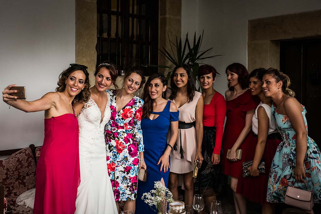 Fotógrafo de bodas Cantabria Marcos Greiz Rebeca y Pablo amigas novia