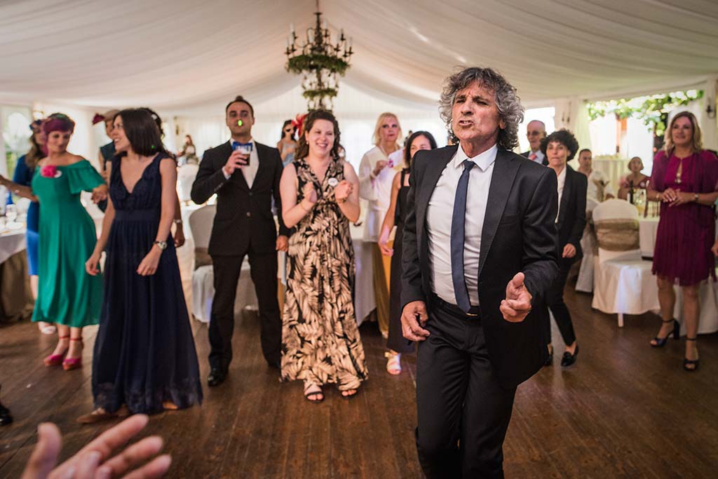 Fotógrafo de bodas Cantabria Marcos Greiz Rebeca y Pablo momento fiesta