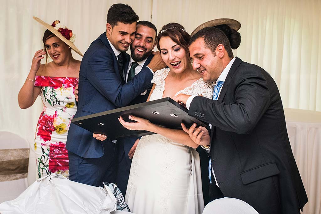 Fotógrafo de bodas Cantabria Marcos Greiz Rebeca y Pablo regalos