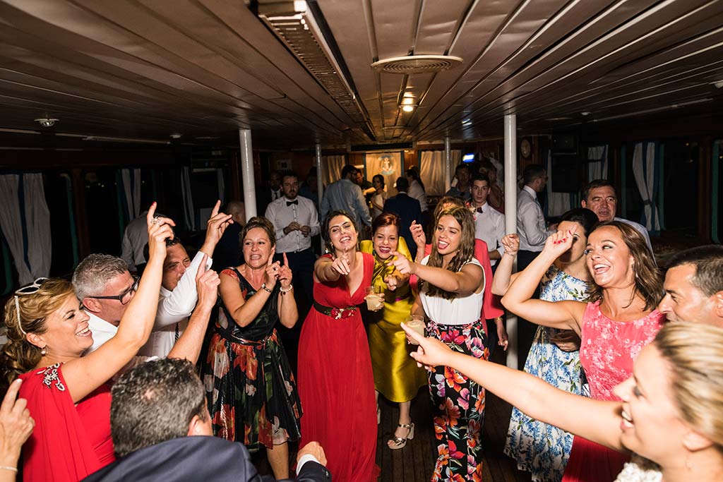 fotografo de bodas Santander Marcos-Greiz Cecilia y Saúl amigos de fiesta