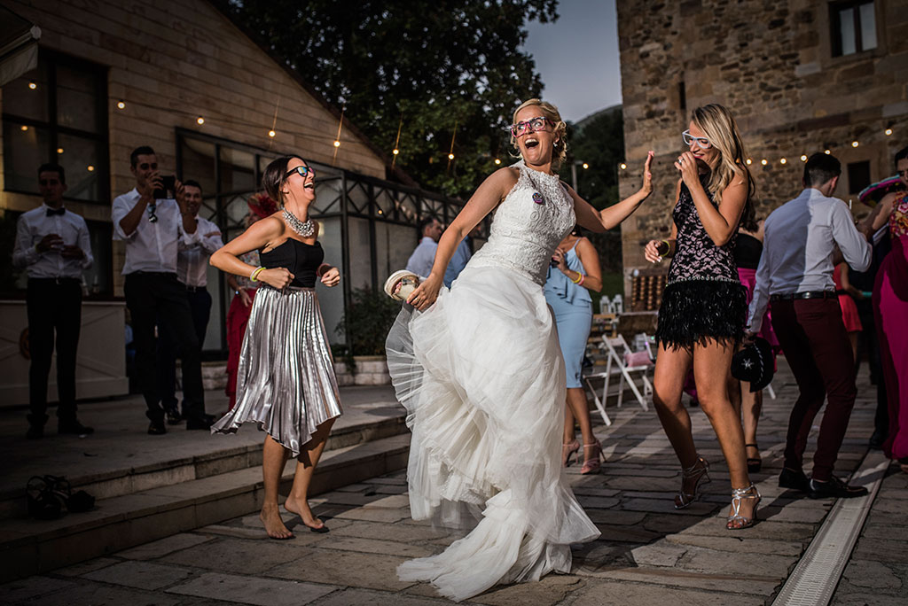 Fotografos de boda Cantabria Maria Aaron Marcos Greiz fiesta amigas