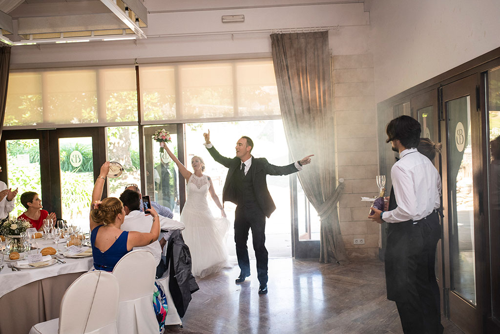 Fotografos de boda Cantabria Maria Aaron Marcos Greiz entrada comedor