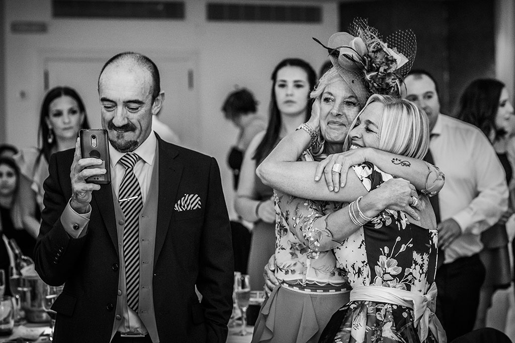 Fotografos de boda Cantabria Maria Aaron Marcos Greiz emociones mama