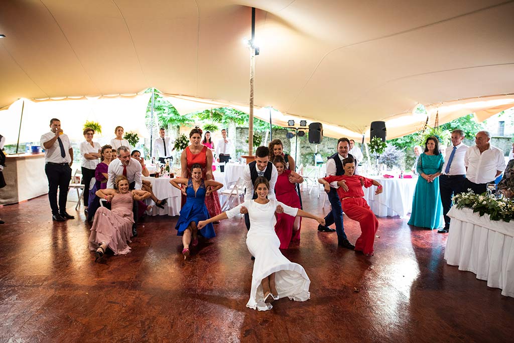 fotógrafo de bodas Cantabria Ana y Mario baile