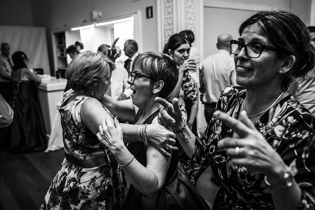 fotografo de bodas Cantabria Nati Isma party