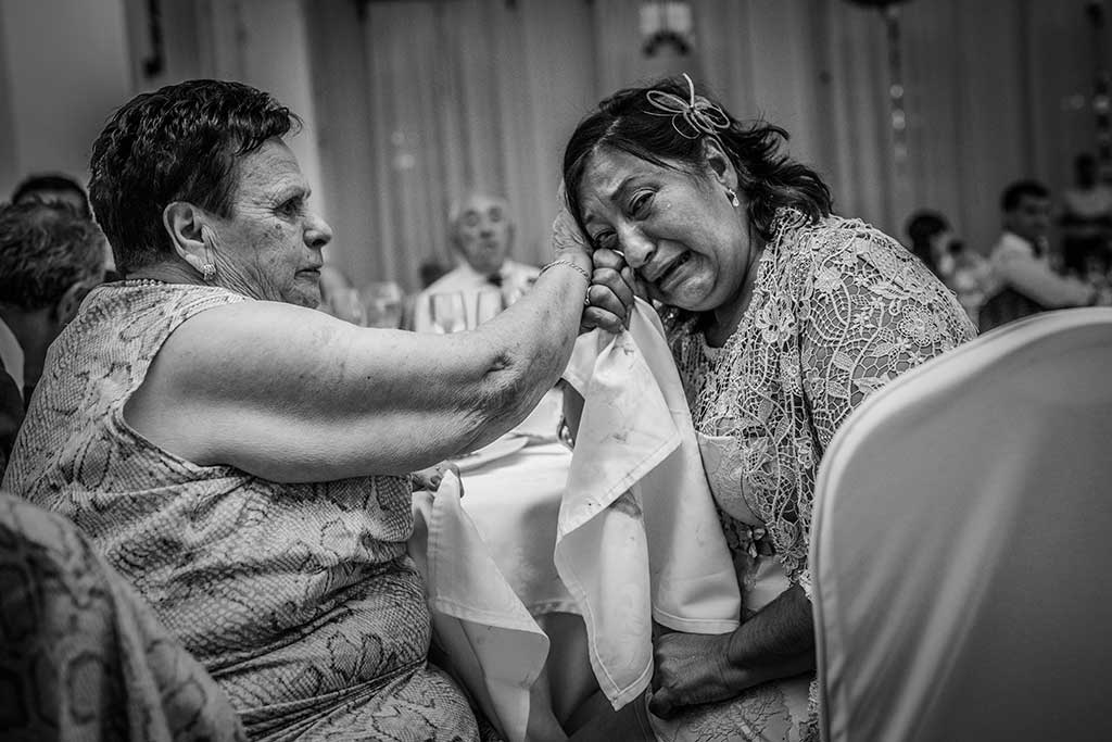 fotografo de bodas Cantabria Nati Isma lagrimas