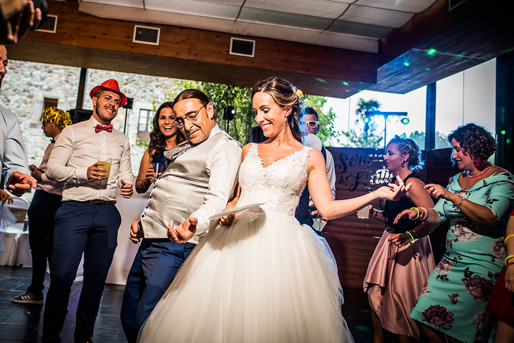 Fotógrafo de bodas Cantabria Marcos Greiz, Katia y Sergio fiesta