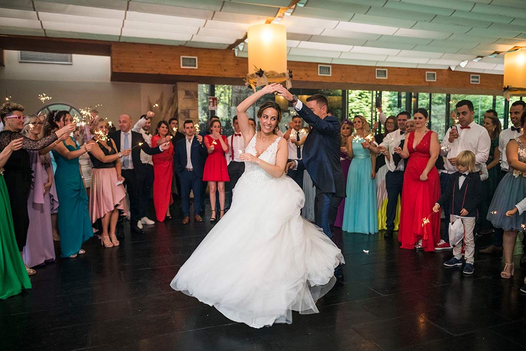 Fotógrafo de bodas Cantabria Marcos Greiz, Katia y Sergio baile