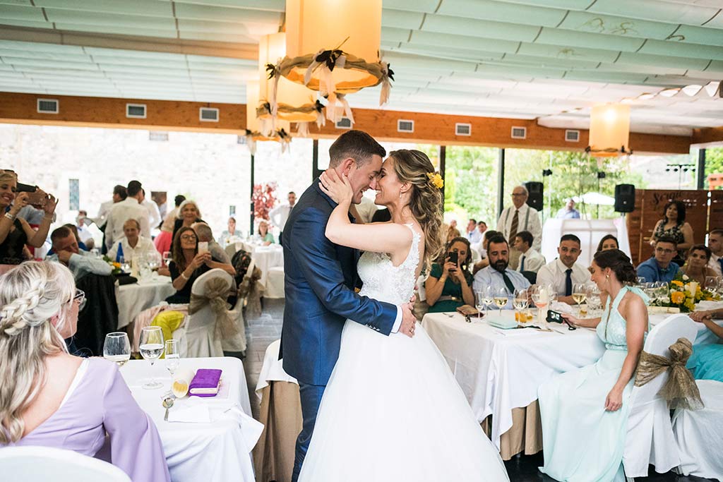 Fotógrafo de bodas Cantabria Marcos Greiz, Katia y Sergio tarta