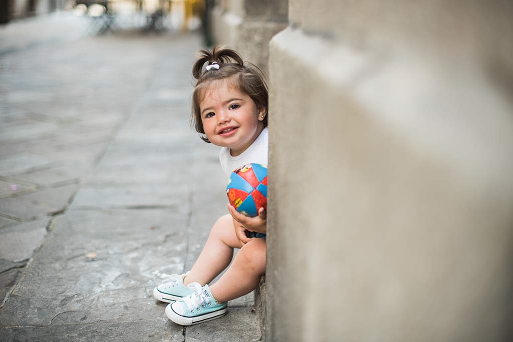 fotos de niños Santander Marcos Greiz Lia sentada