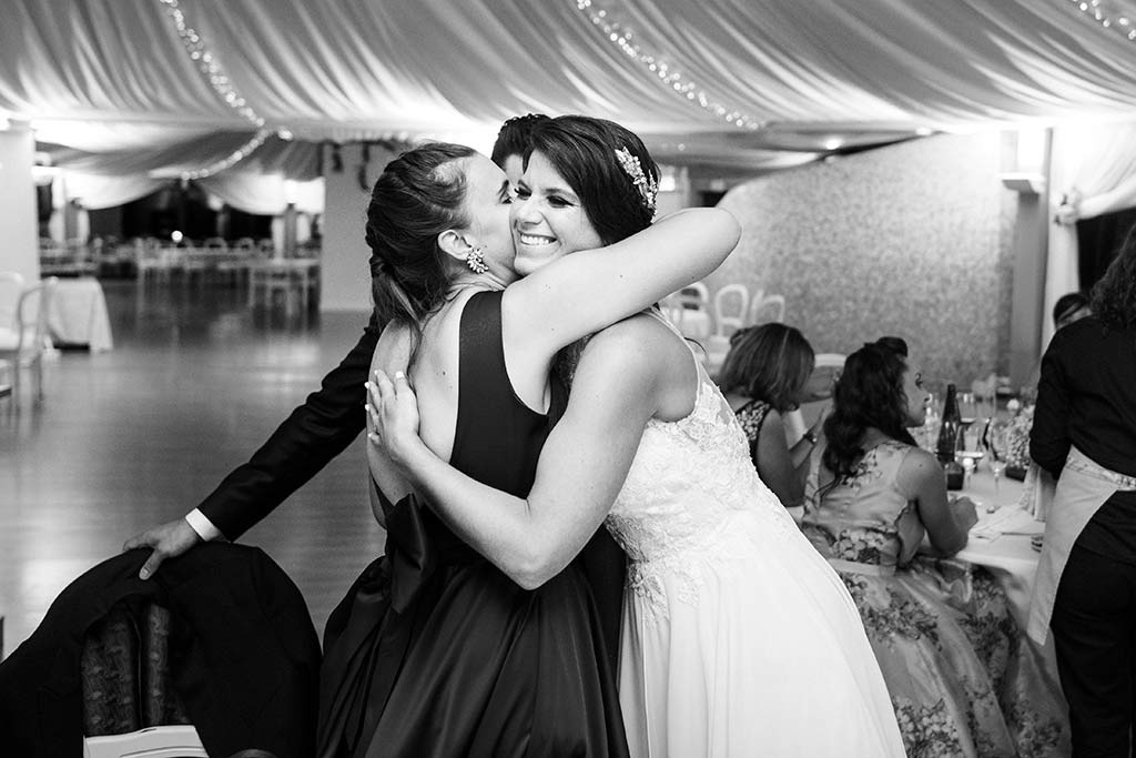 fotógrafo de bodas Marta Ricardo Marcos Greiz abrazo