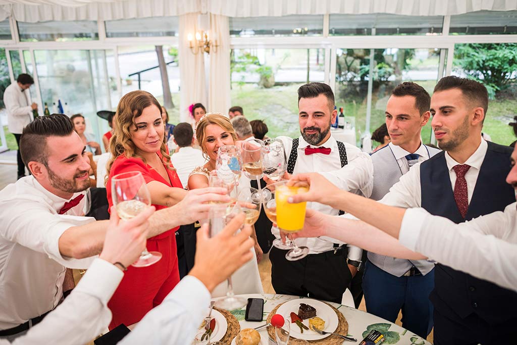 Fotógrafo de bodas Cantabria Marcos Greiz Isa Jose amigos