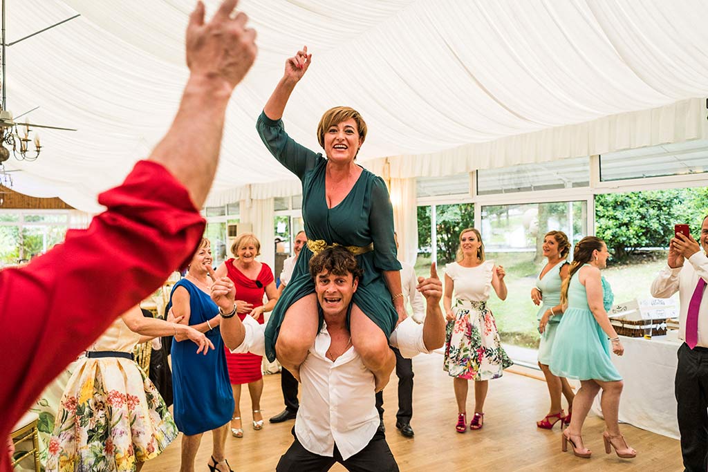 Fotógrafo de bodas Cantabria Marcos Greiz Isa Jose invitados