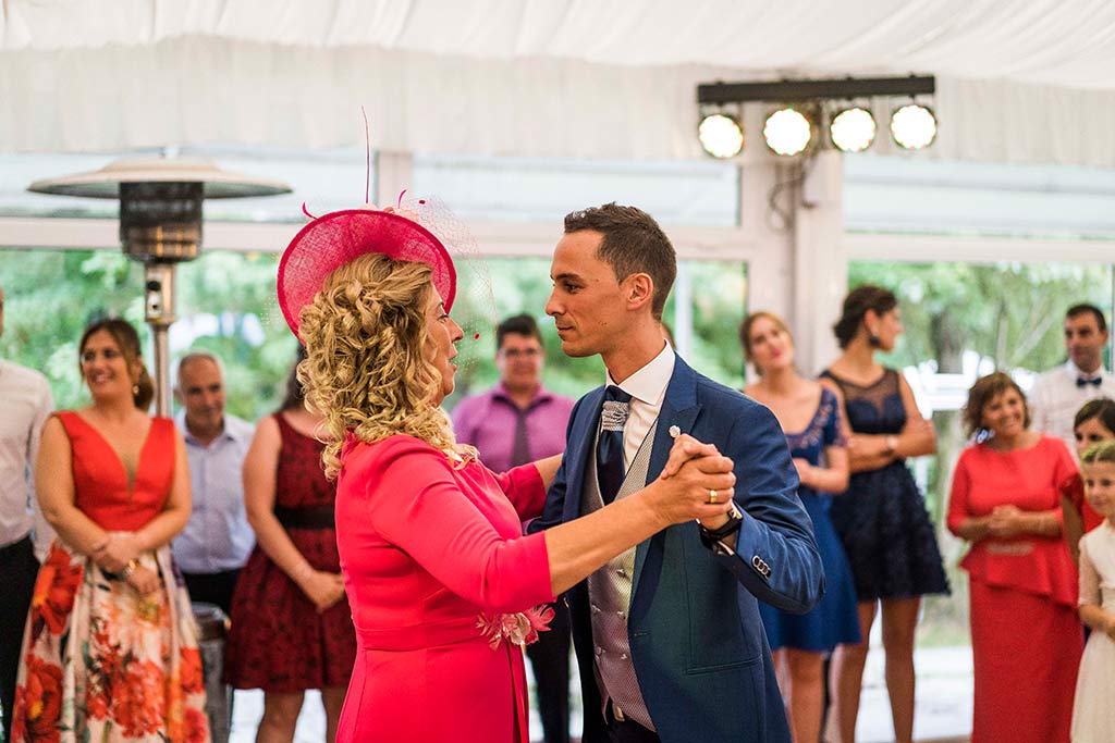 Fotógrafo de bodas Cantabria Marcos Greiz Isa Jose baile madrina