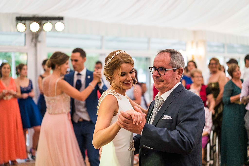 Fotógrafo de bodas Cantabria Marcos Greiz Isa Jose baile padrino