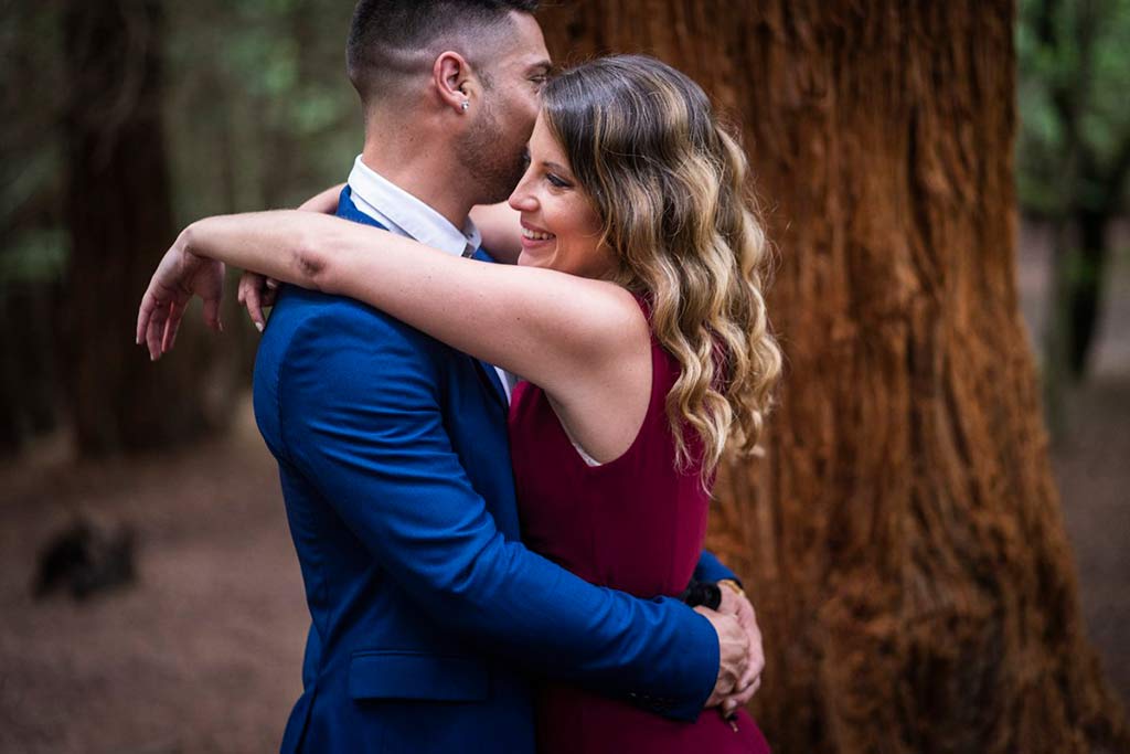 boda íntima Elopements en Cantabria Marcos Greiz abrazo