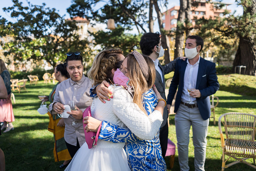 fotógrafo de bodas Cantabria Santander covid19 Marcos Greiz abrazo