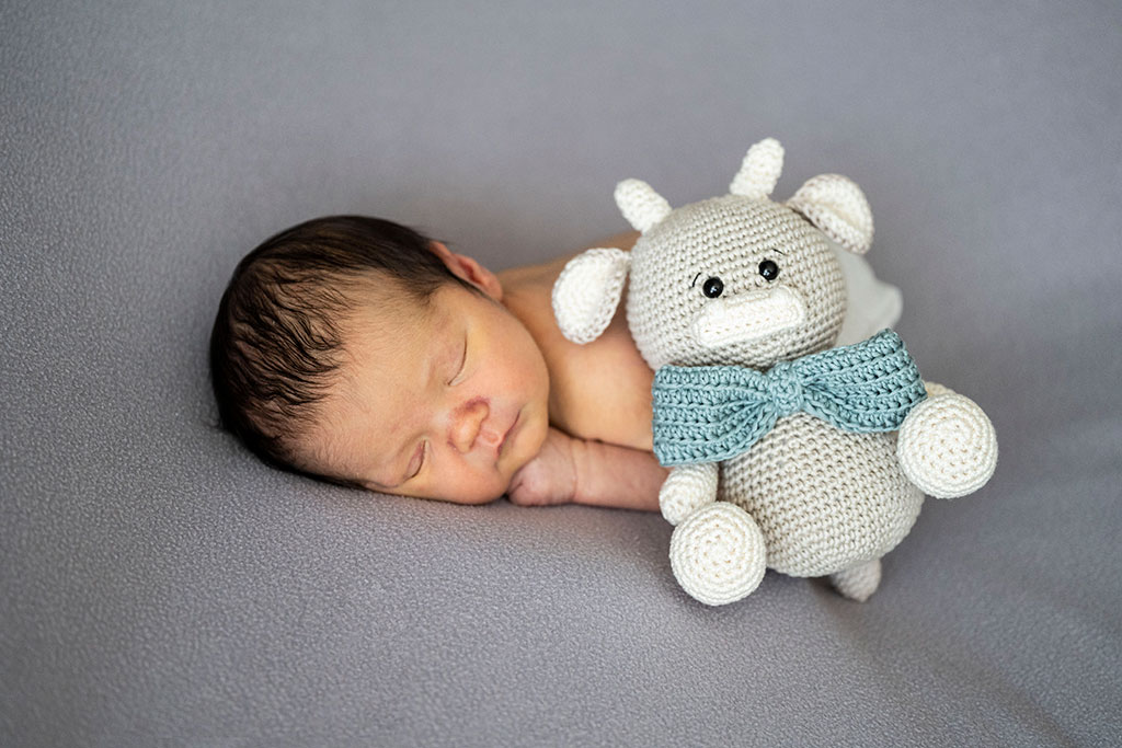 fotógrafo bebes newborn recién nacido Santander muñeco