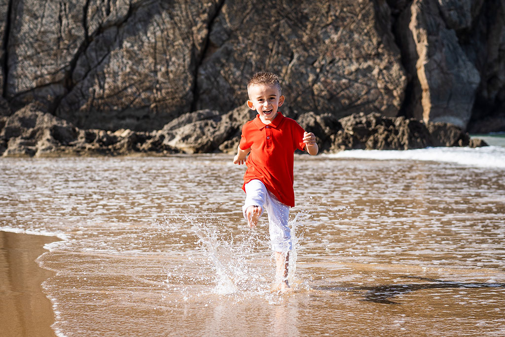 fotografía niños Cantabria Marcos Greiz arnia salpicar