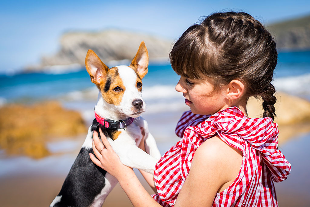 fotografía niños Cantabria Marcos Greiz arnia aldara perro