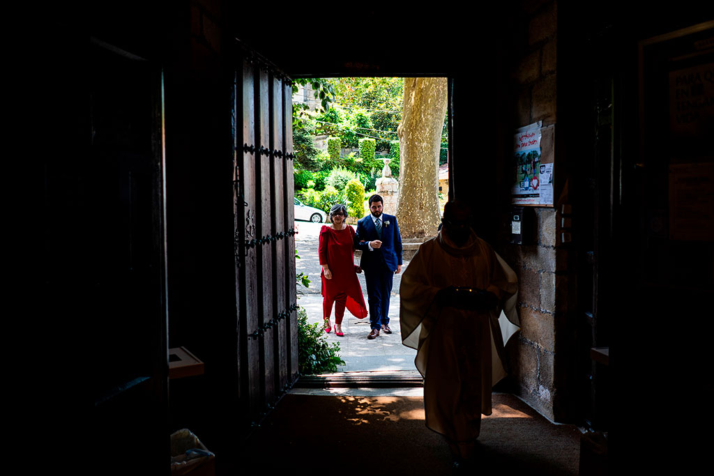 fotografo bodas cantabria marcos greiz entrada novio